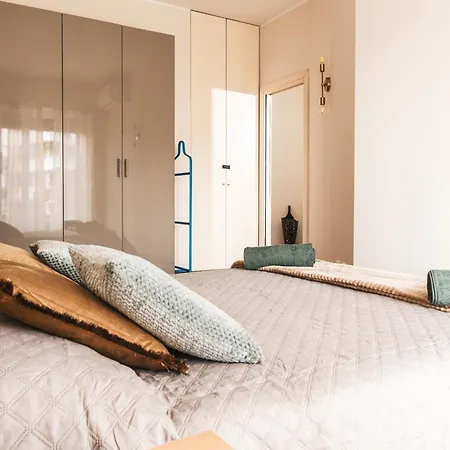 Murat - Isola District & M5 Marche Apartmán *